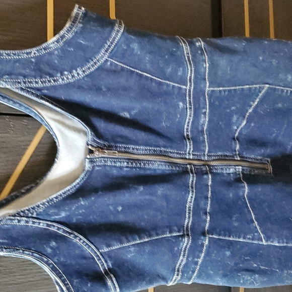 7 for all mankind  L - Picture 4 of 4